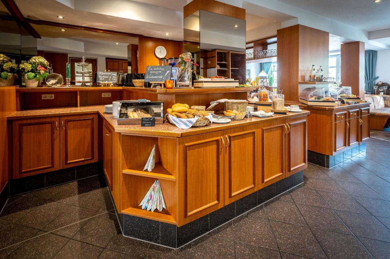 Hotel Reussischer Hof 슈몰린 외부 사진