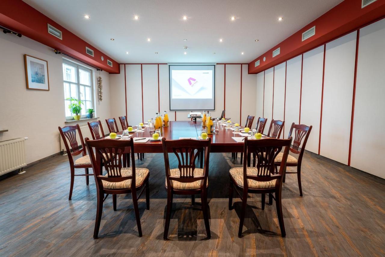 Hotel Reussischer Hof 슈몰린 외부 사진