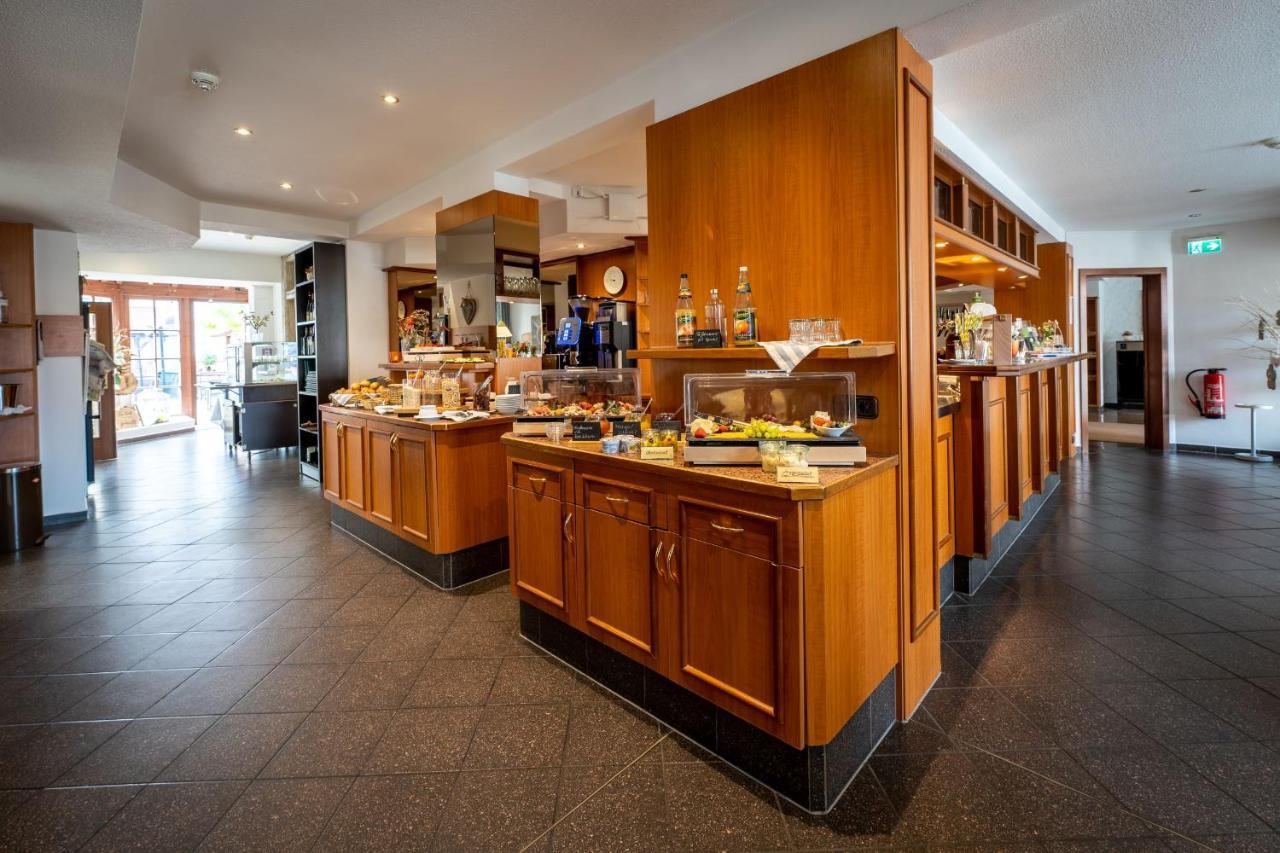 Hotel Reussischer Hof 슈몰린 외부 사진